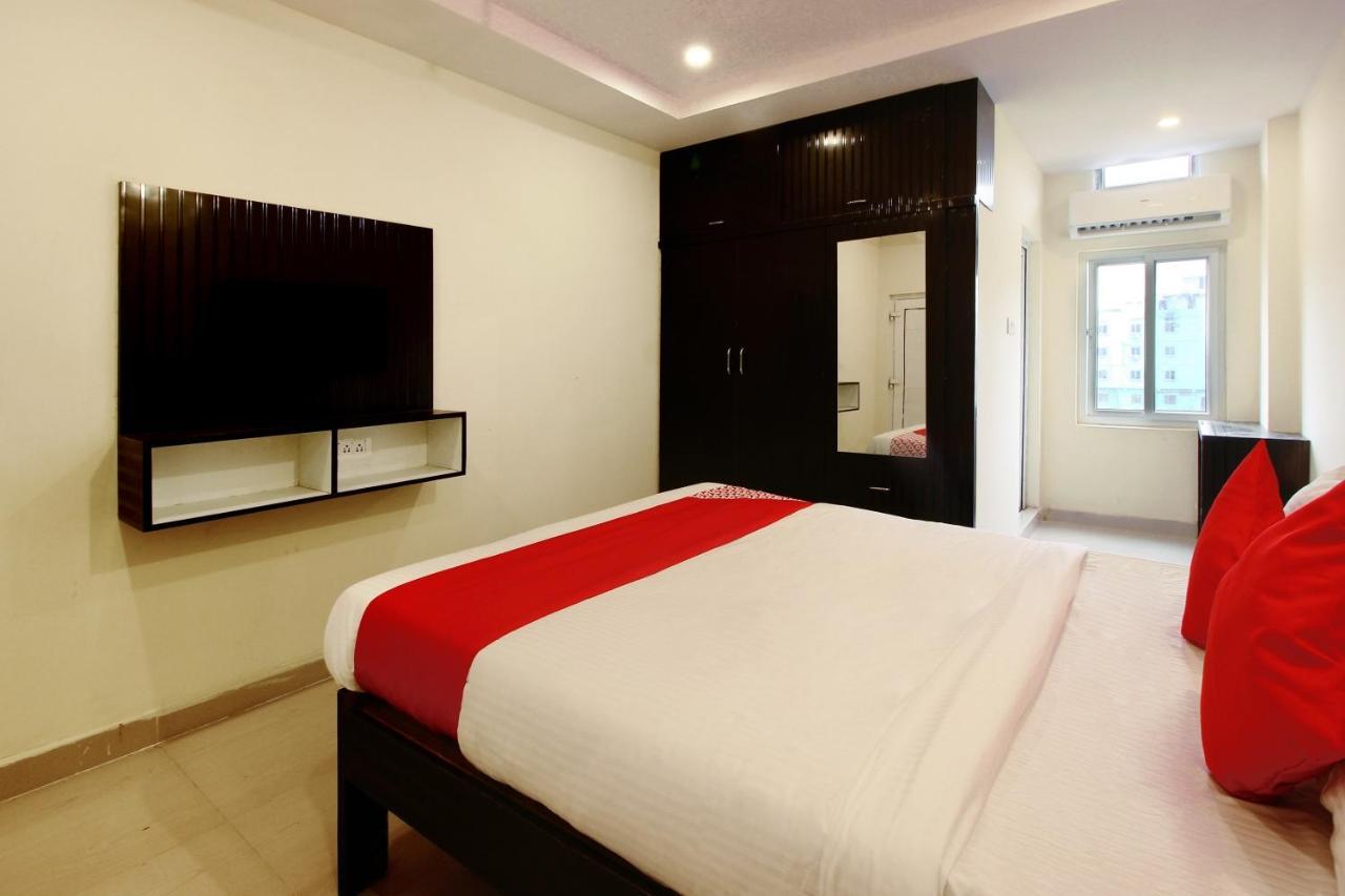 Hotel Oyo Sri Vinayaka Grand Shamshabad Exterior foto