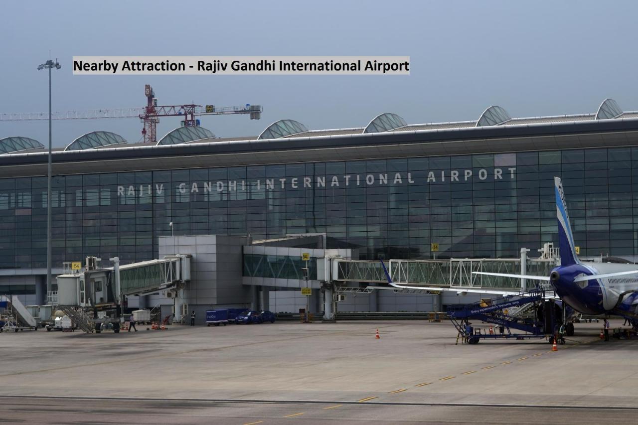 Hotel Oyo Sri Vinayaka Grand Shamshabad Exterior foto